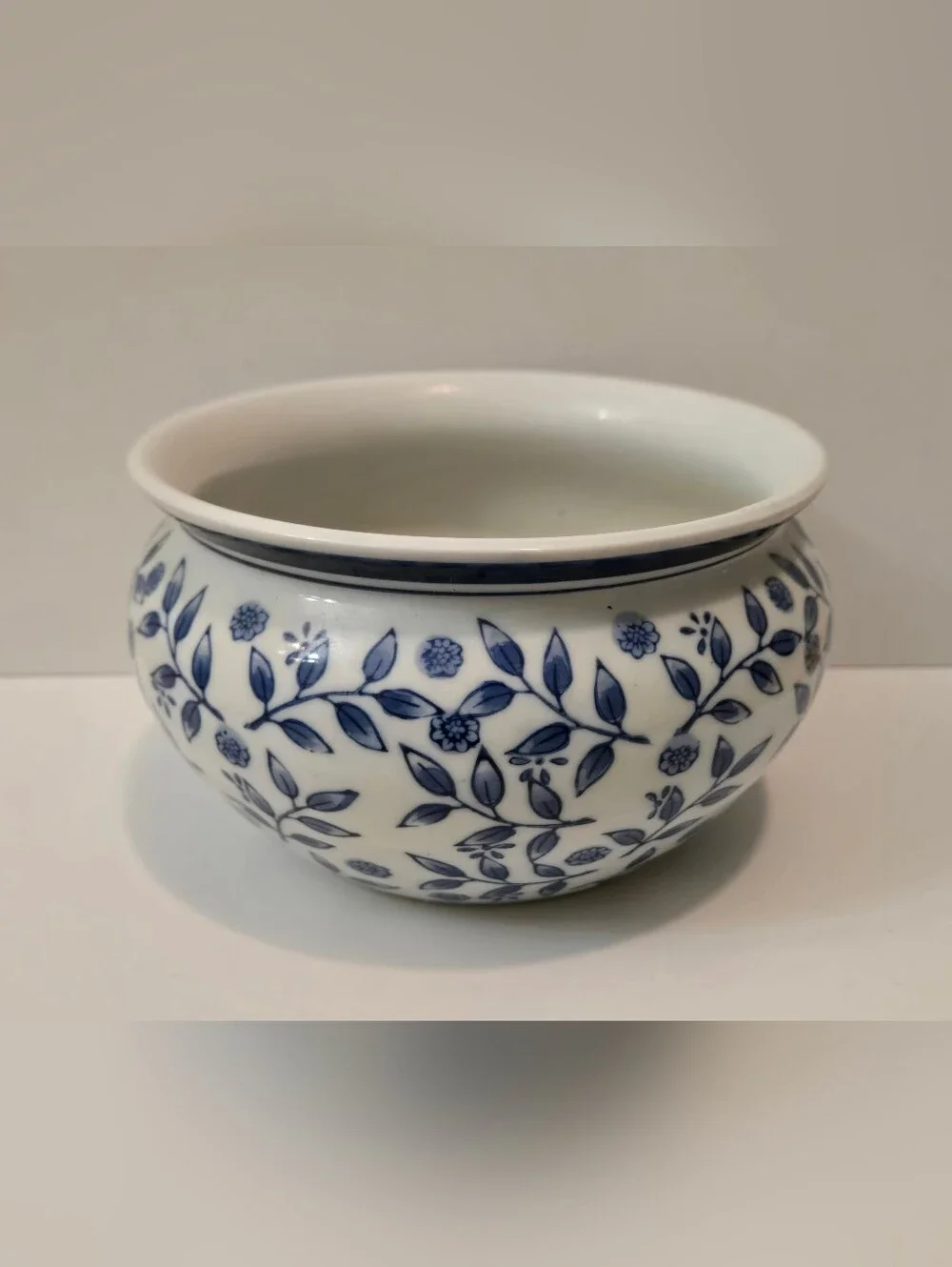Vintage Blue & White Floral Chinoiserie Ceramic Bowl Planter Flower Pot Vase - Picture 3 of 7